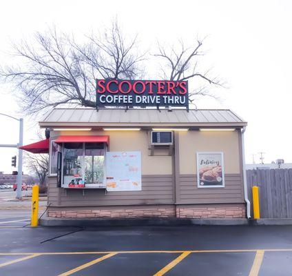 Many people don't realize they take drive-thru orders on both sides!