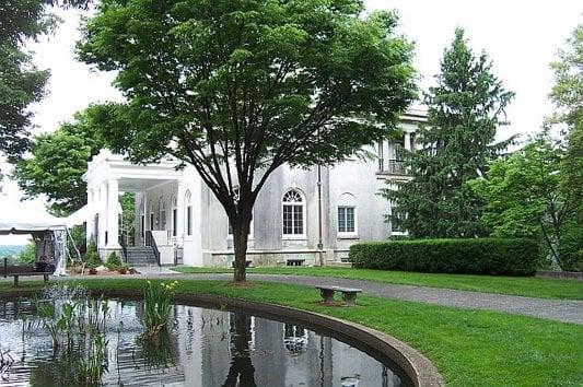 Strong Mansion and reflecting pond