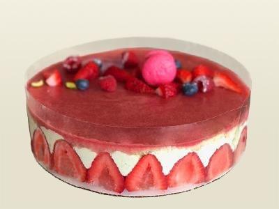 Le Fraisier, a delicious strawberry cake.