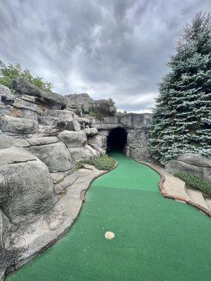 Mini golf course