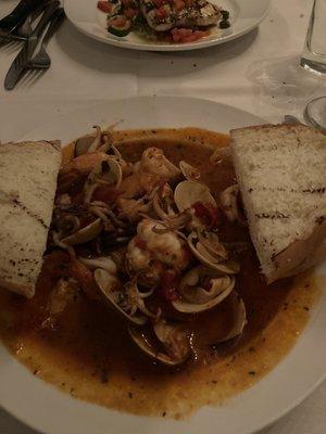 Cioppino great sauce amazing!