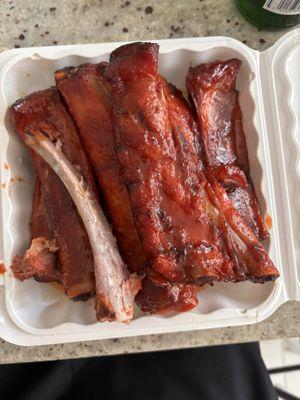 Barbecue ribs full order.