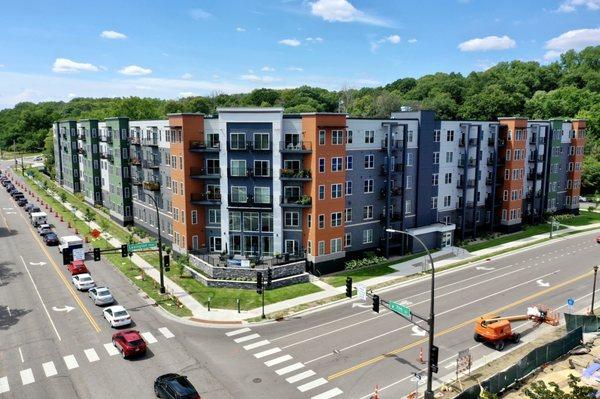 The first completed building at Lexington Landing. Every great looking building needs a few pictures of itself inside dontchya think?