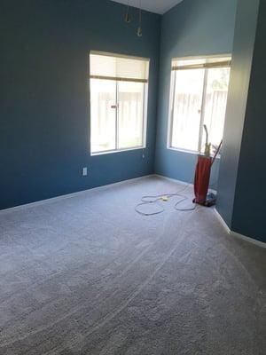 In one hour, we had 315 sq. ft. of carpeting, including the closet.  Excellent work!