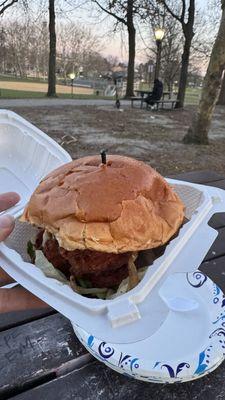 Fried Chicken Burger w/Fries