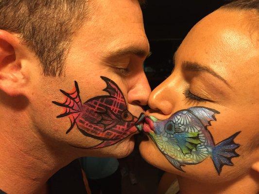 Kissing fish