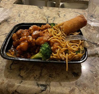 General Tso's chicken, veggie lo mein, egg roll.