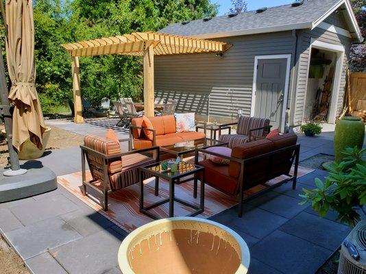 Outdoor Living Room & Open air dining room!