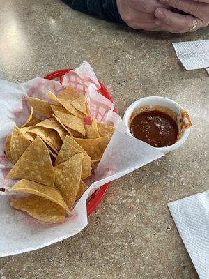 Warm chips and with a delicious salsa.