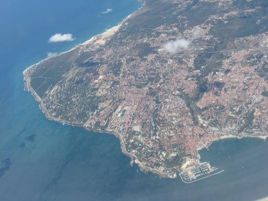 The last look at the European mainland (Lisbon's suburbs of Estoril & Cascais) before the 1:40 trek on TAP over to Madeira.