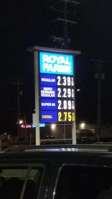 Royal Farms gas signage.