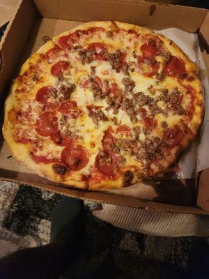 Pizza (extra cheese, pepperoni, sausage)