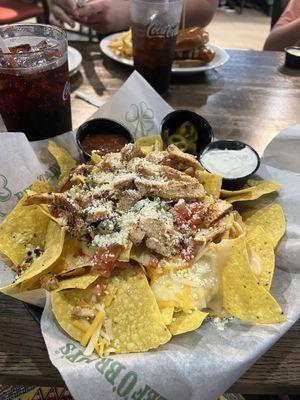 Loaded chicken nachos