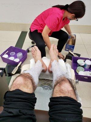 Even dudes with hairy legs can enjoy luxurious pedicures :-)