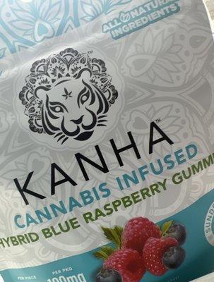 Kanha raspberry gummies