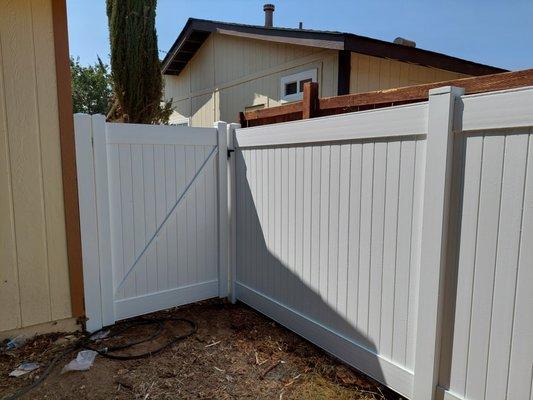 Fence and gate