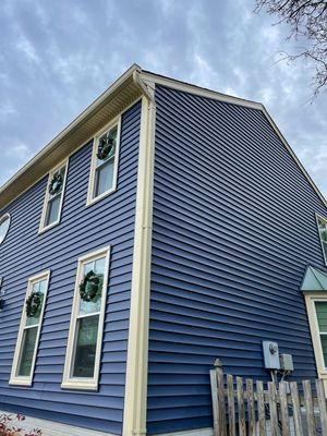 Brand new siding! CertainTeed- Midnight Blue