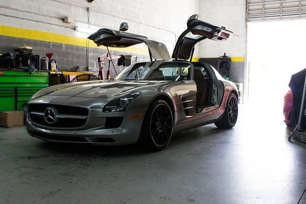 Mercedes-Benz SLS AMG