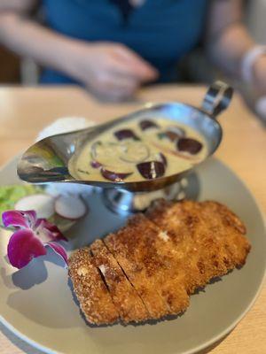 green curry with fried chicken fillet