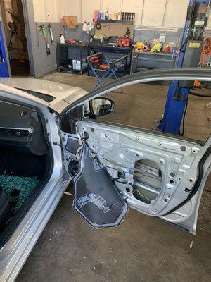 2019 Nissan Altima Door Glass Replacement