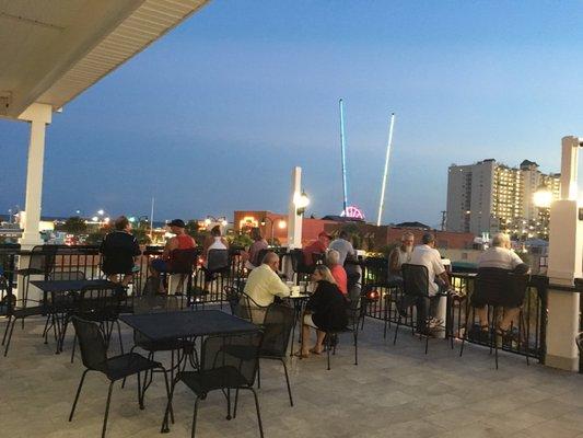 Great rooftop bar in the middle of "OD" as the locals call the Ocean Drive section of North Myrtle Beach. It is across from Ducks.