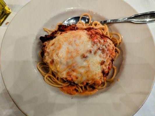 Pollo Parmigania (chicken parmesan)