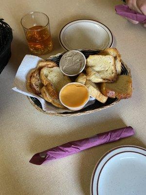 Liver and cheese basket