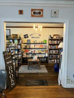 Cafe Aquarius's attached book store