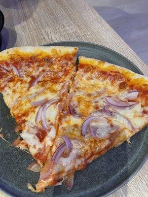 Pizza w/ Onions