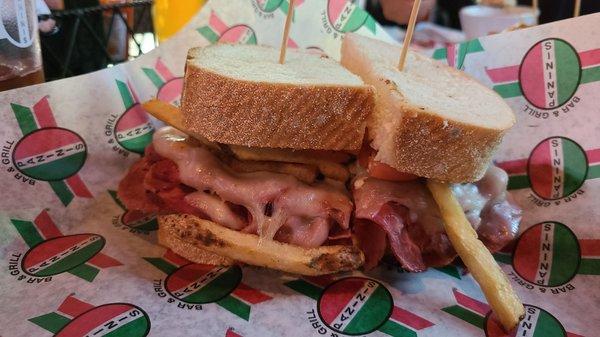 Reuben with mold on the bread.