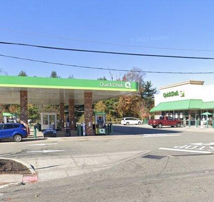 Store and Gas station from Howard Blvd