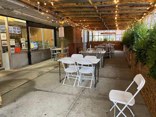 Outdoor dining room