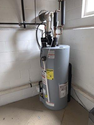 High efficiency hot water heater