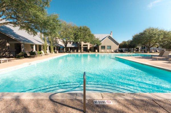 Soak up some rays by one of our five swimming pools!