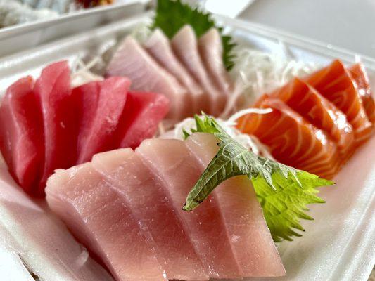 Sashimi 16-piece