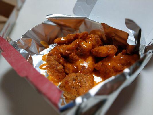 "Boom boom sauce" boneless wings