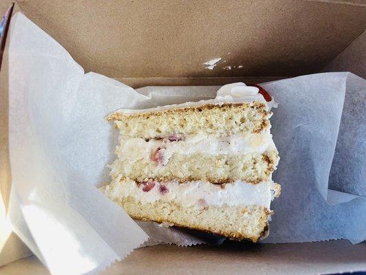 Strawberry Cannoli cake