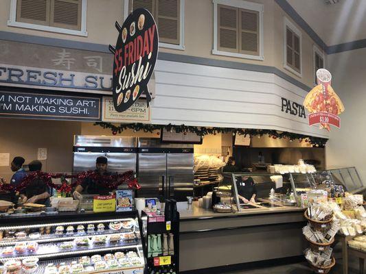 Hungry?  You can eat before grocery shopping.  This is s great store concept!  Hoping Albertson's/Safeway expands it to Denver.