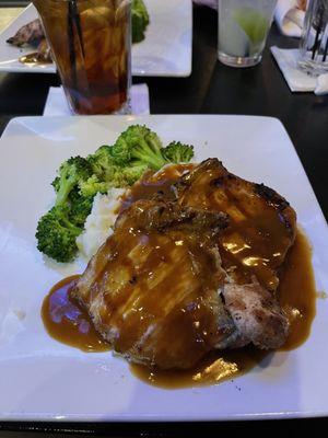 Pork Chops mashed potatoes and broccoli