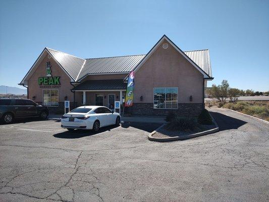 Front of Delectable Bakery