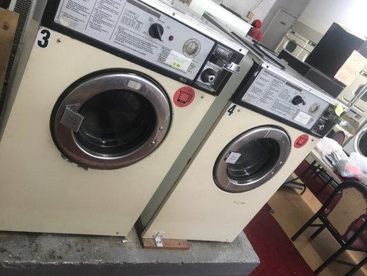 outdated washer machines that don't work and leak .