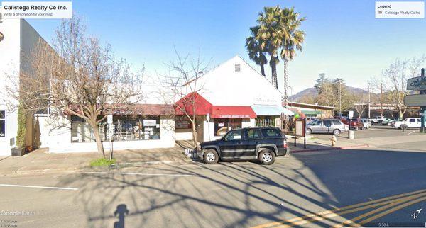 Lincoln Ave between Cal Mart and the Pharmacy