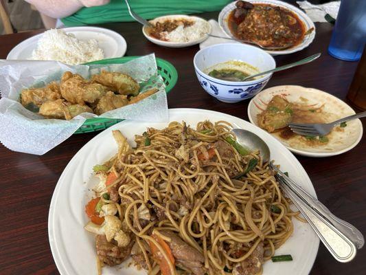 Try the deep fried gourd appetizer.  Excellent.  And so was the stir fried egg noodle dish (with pork).