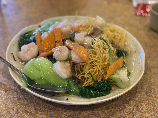 Shrimp with pan fried noodle