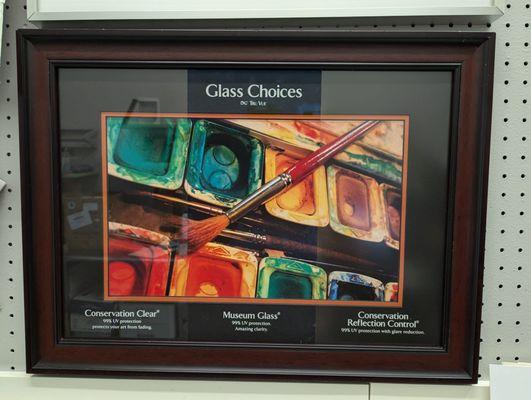 Standard and museum glass for framing