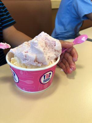 Good old reliable ice cream. Perfect for hot and humid day.