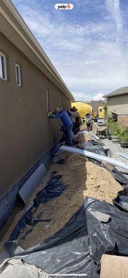 https://www.kob.com/new-mexico/los-lunas-residents-claim-developers-did-not-finish-brand-new-homes/