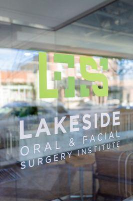 Welcome to Lakeside Oral and Facial Surgery Institute!