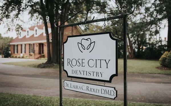 Sign for Rose City Dentistry.