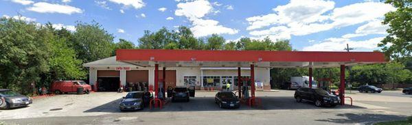 This gas station located conveniently on Columbia pike, is the forefront for convenience shopping! superior gas, at a great price!